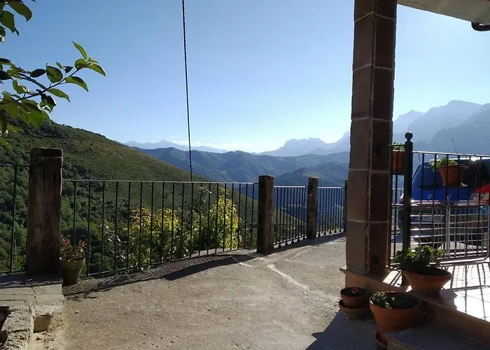 El Mirador De Cobena Ii. Aires De Liebana En Picos